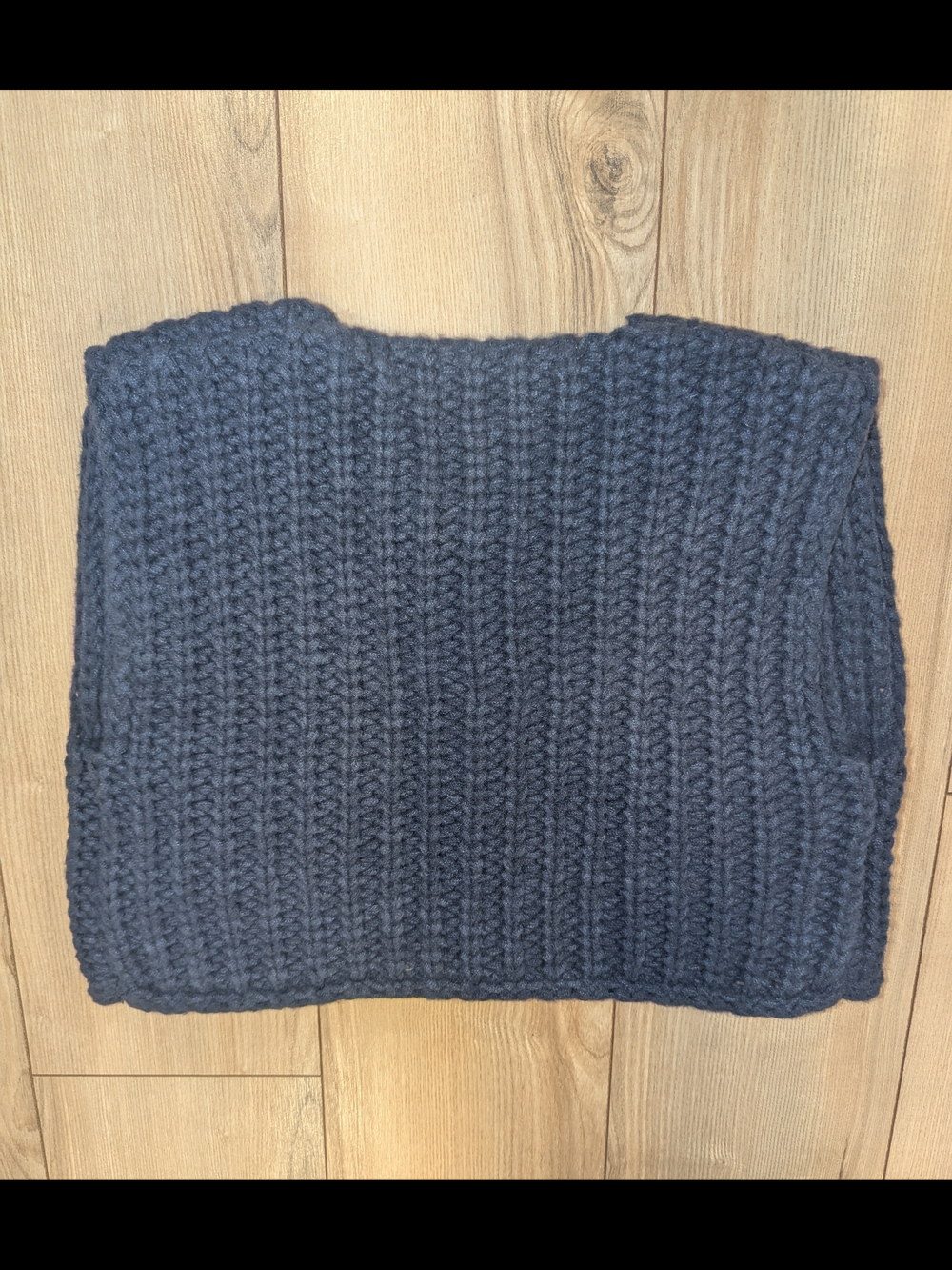 Chunky Navy Button-Front Vest/Cardigan with Gold Buttons - Picture 4 of 4